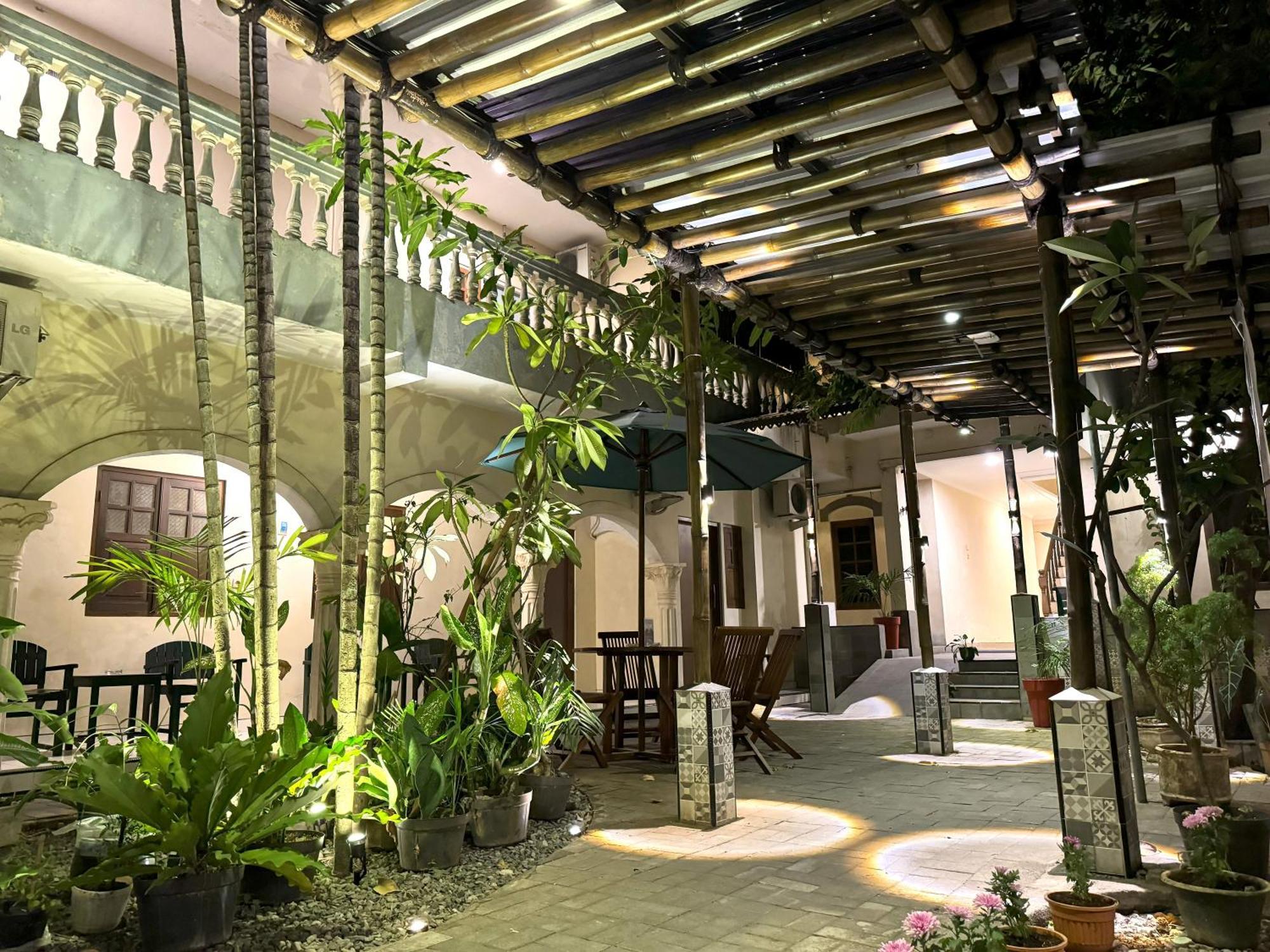 The Raden Patah Heritage Kota Lama スマラン エクステリア 写真